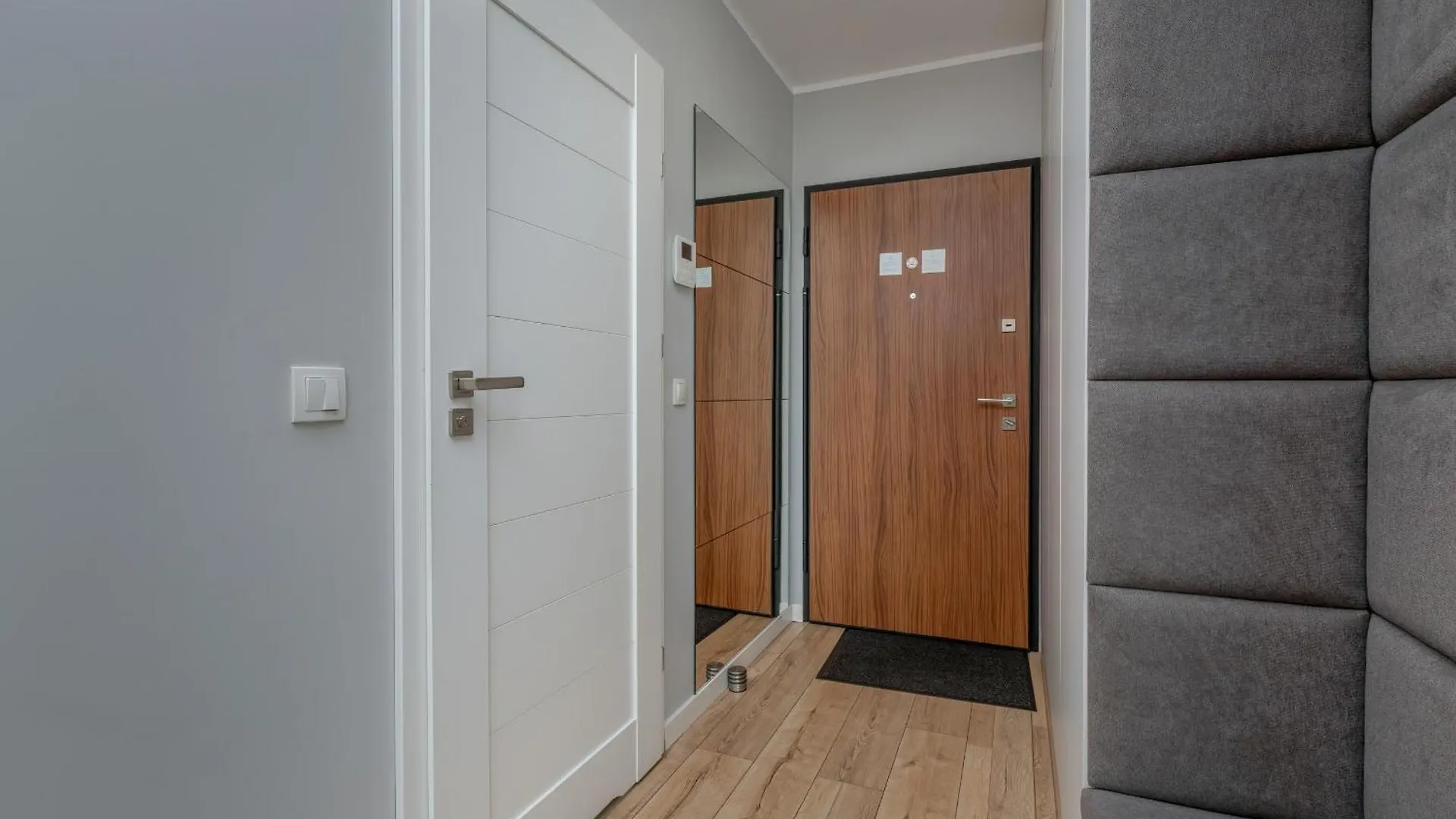 Stylowe & Przytulne Studio Krynicka Z Parkingiem Gdansk Przymorze By Renters Apartment